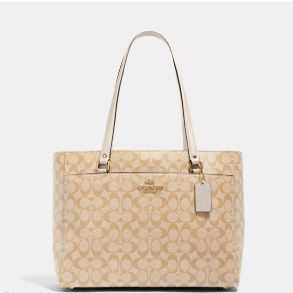 Coach Addison Signature Tote Bag